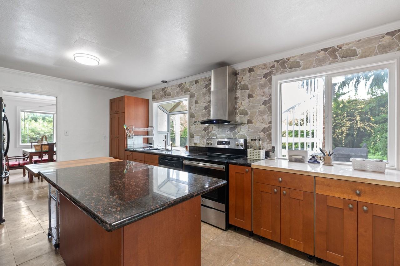 Burgess Ct #1 - Photo 6 of 20