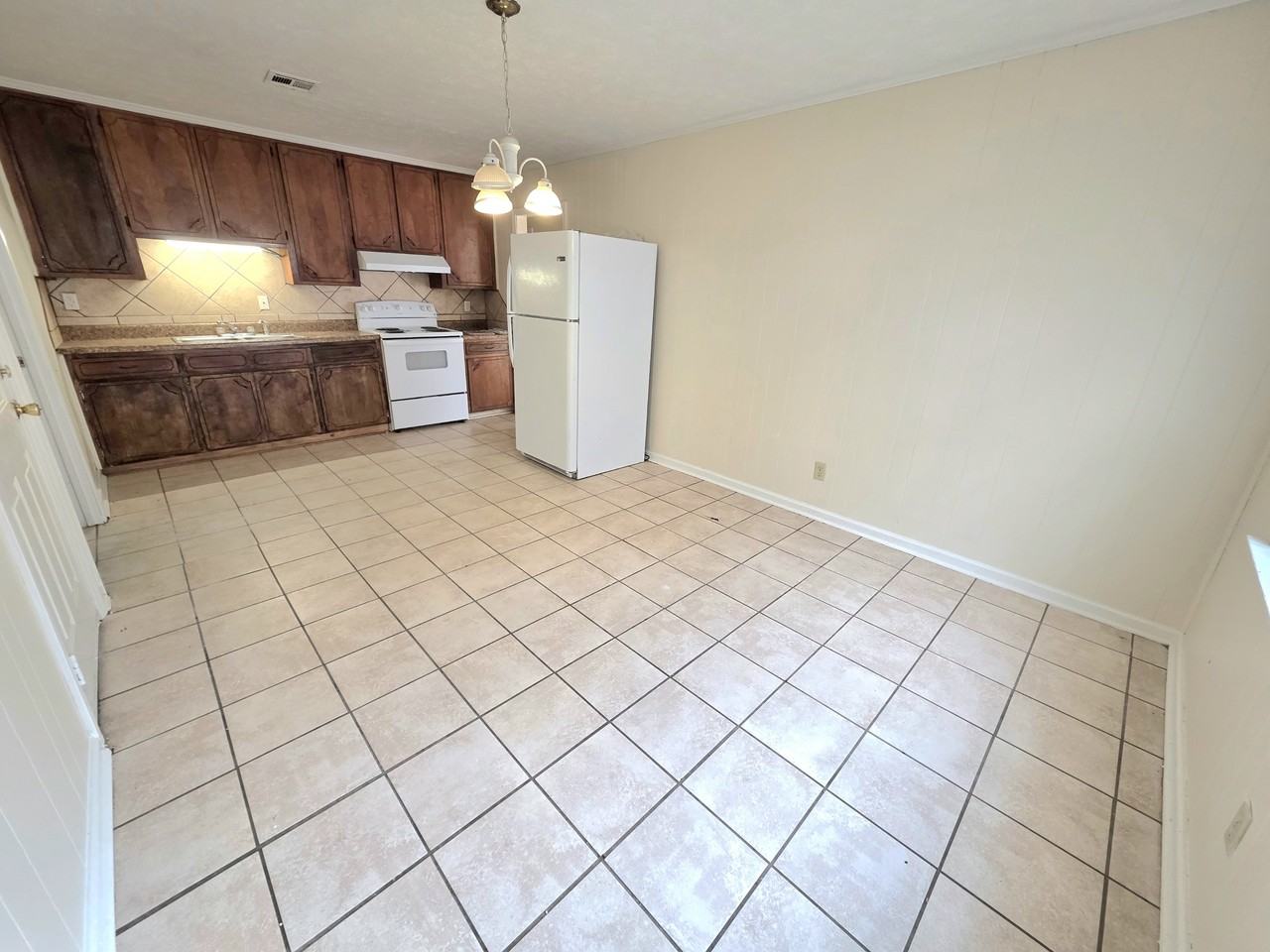 408 Briarbrook Drive204 #1 - Photo 3 of 21