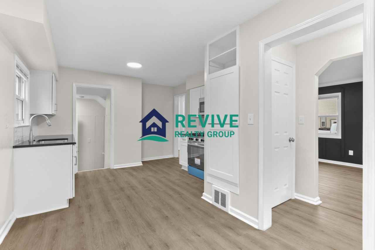 131 Doremus Ave #1 - Photo 4 of 19