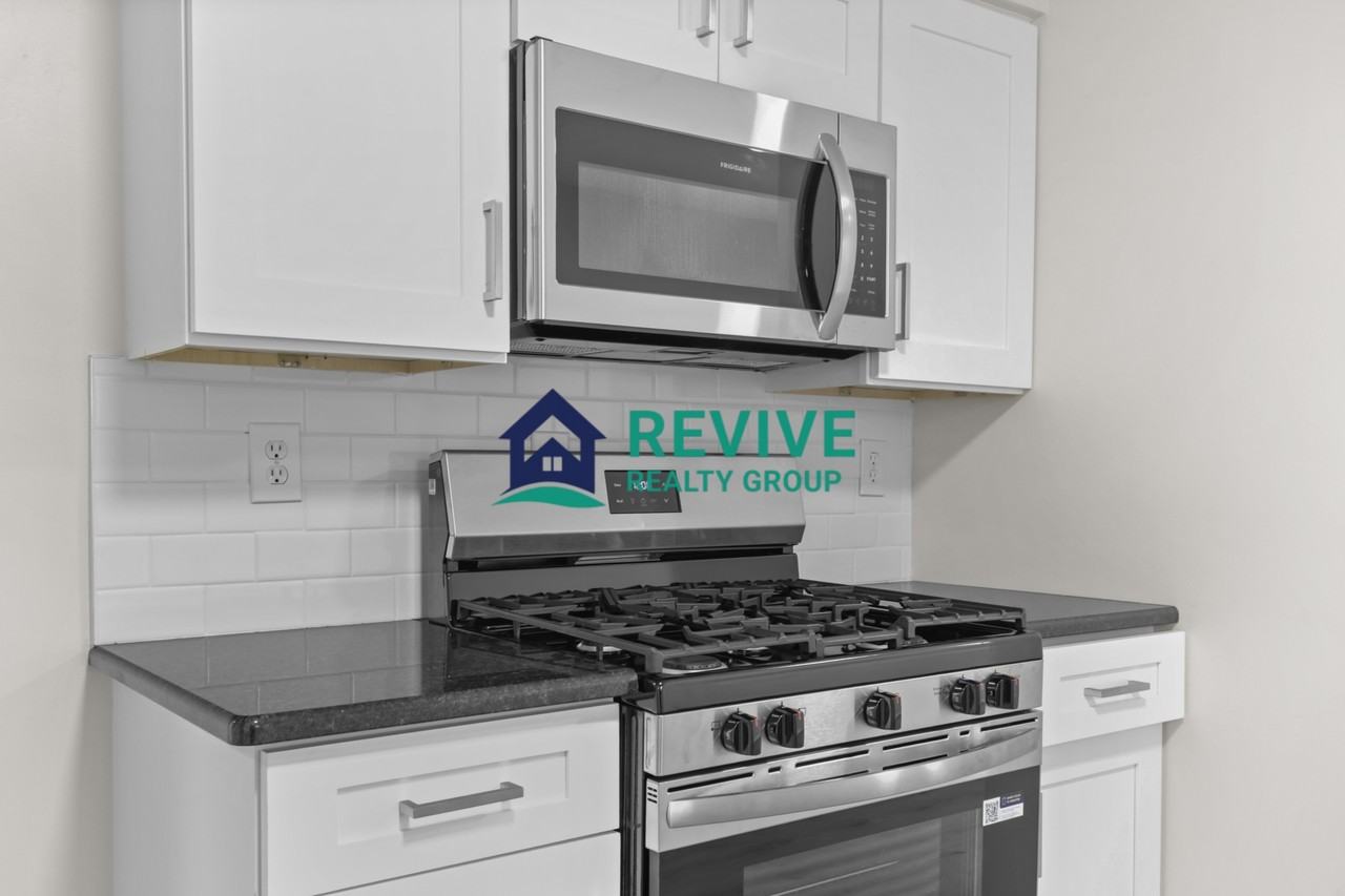 131 Doremus Ave #1 - Photo 7 of 19