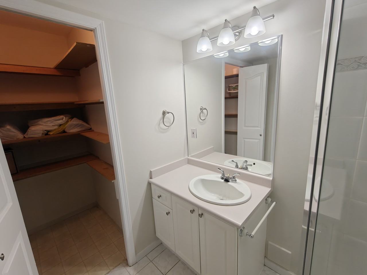 6088 Minoru Boulevard #904 - Photo 4 of 33