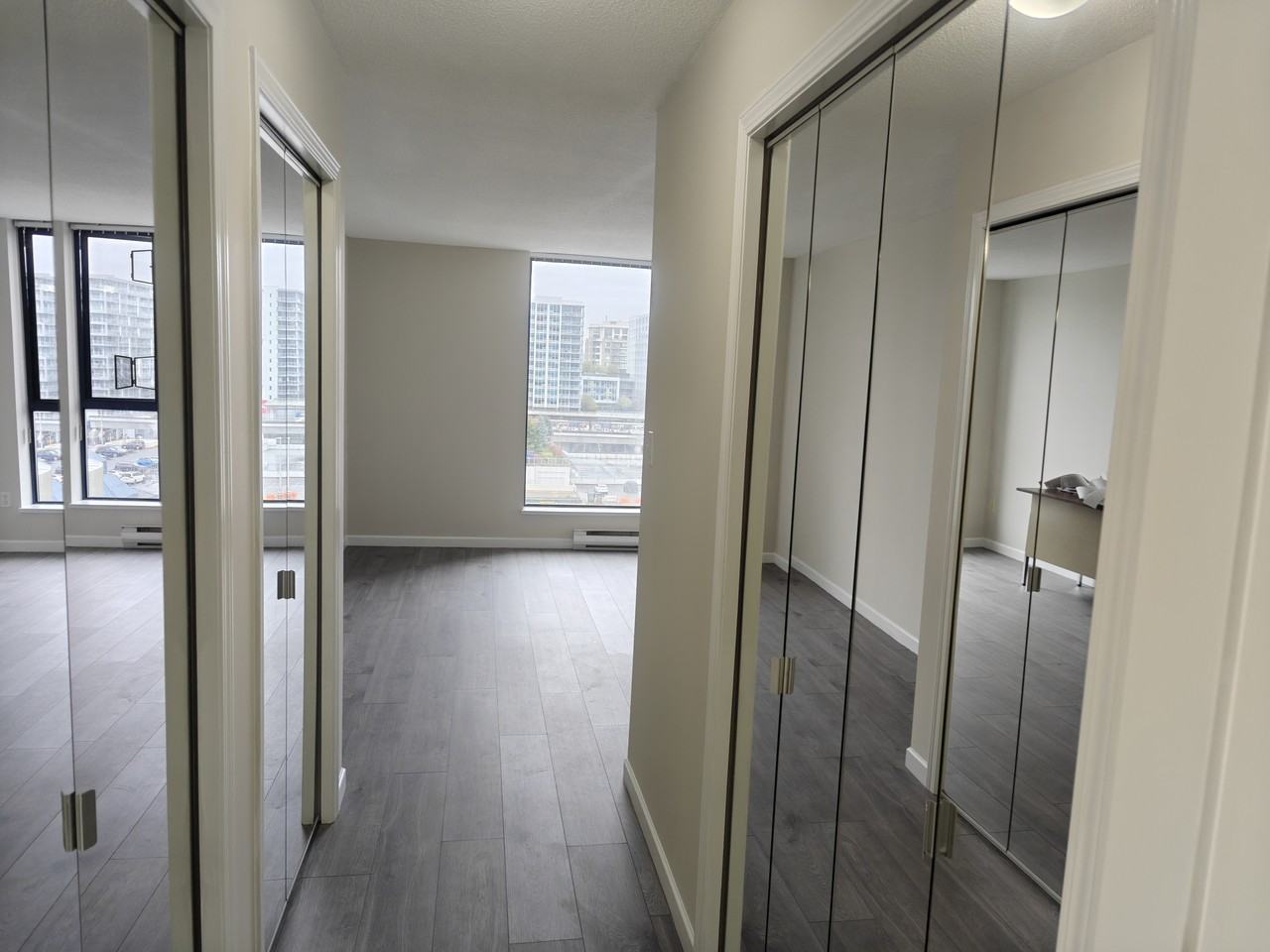 6088 Minoru Boulevard #904 - Photo 7 of 33