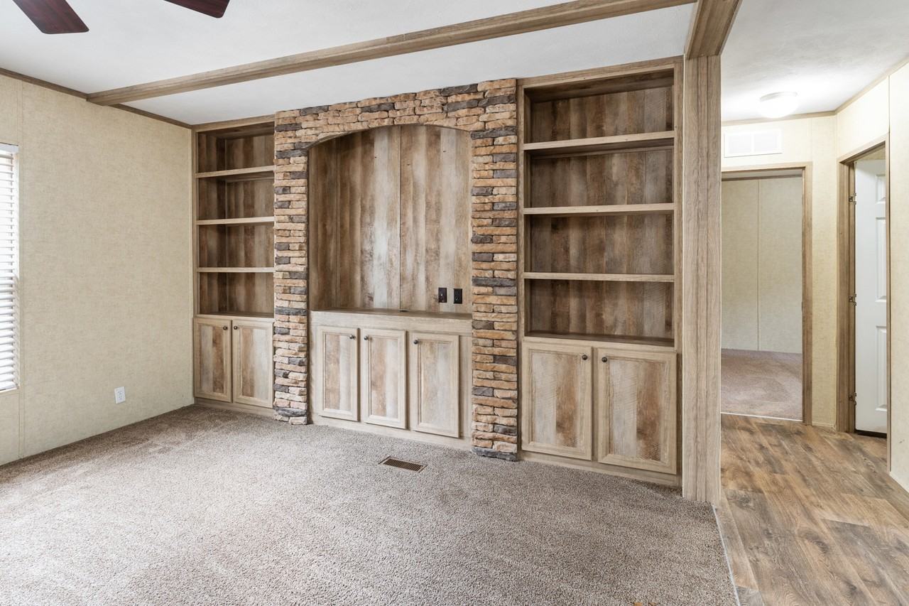 204 Wildflower Dr #1 - Photo 3 of 14