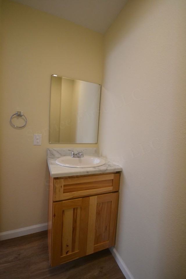 606 N Poplar St - Photo 5 of 19