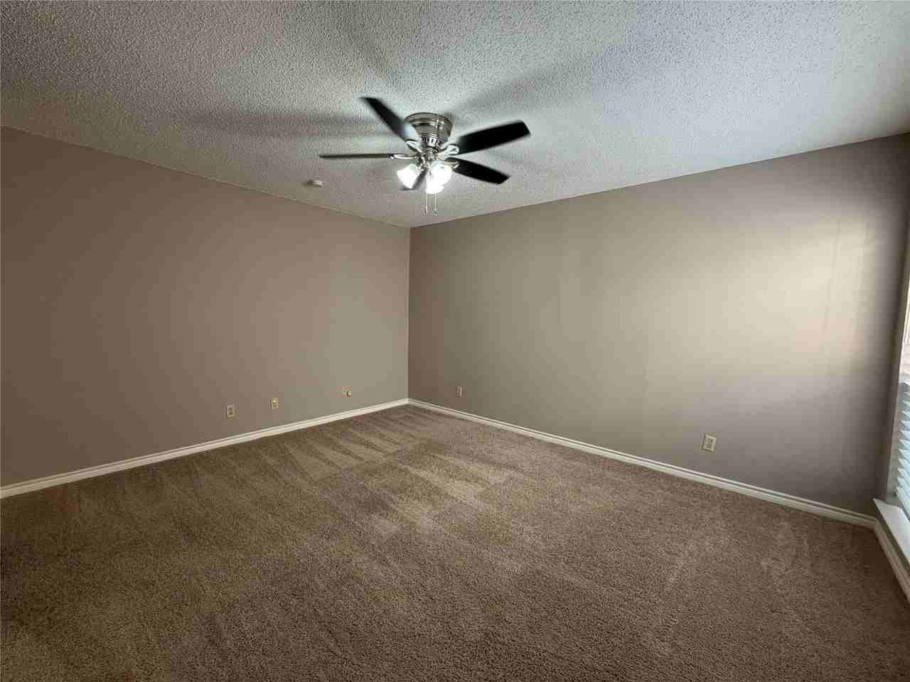 2714 Creek Wood Ct - Photo 6 of 23