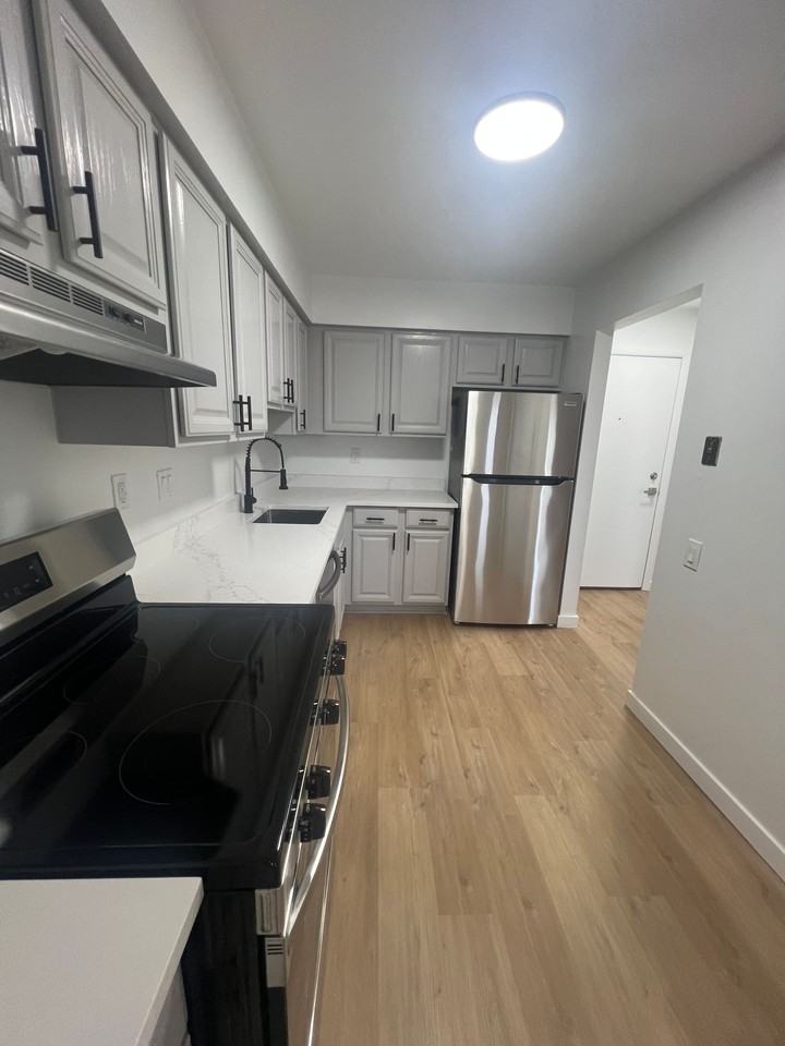 1 BED RM CONDO - Photo 7 of 15