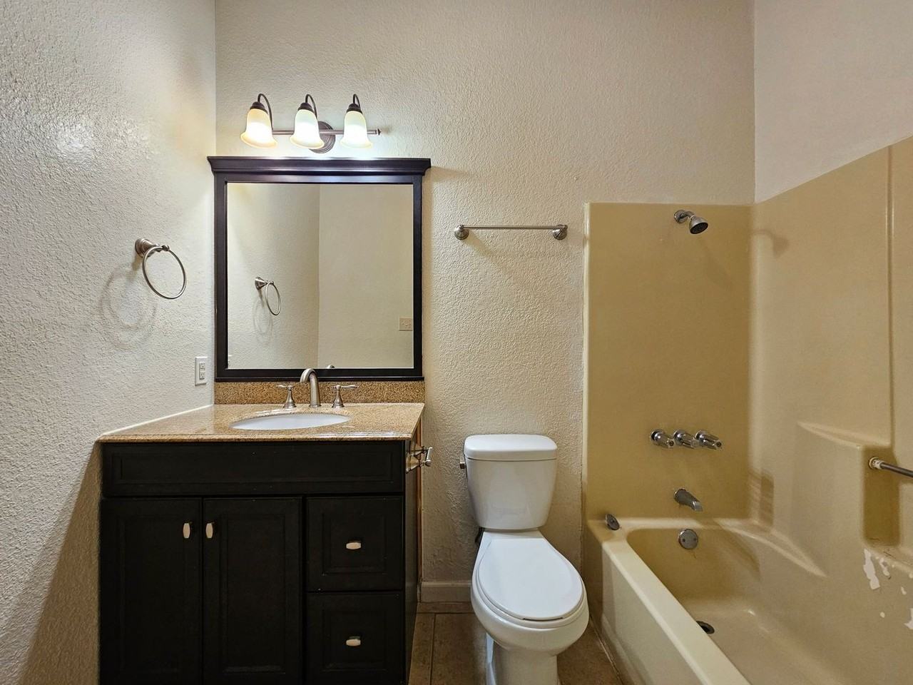 2017 Dickens Dr - Photo 4 of 27