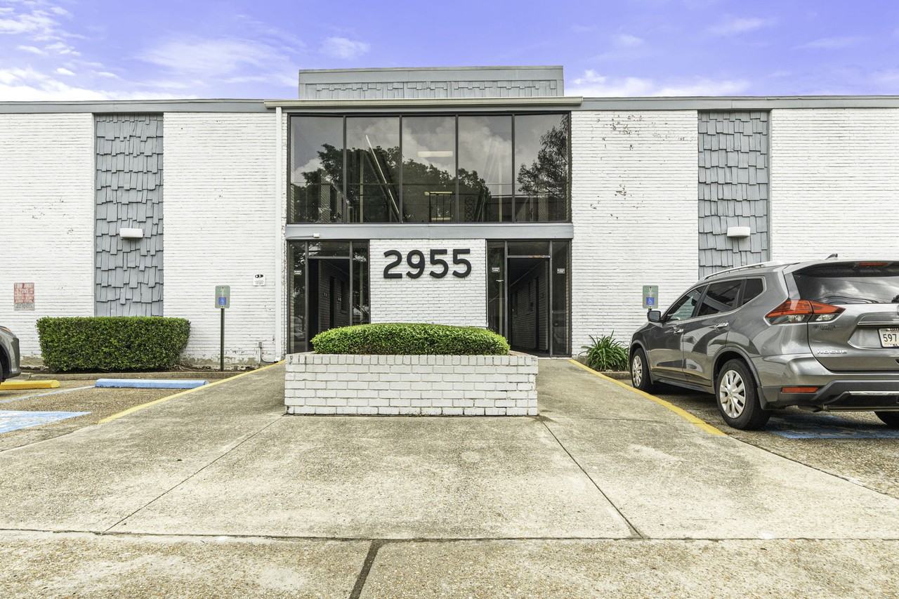 2955 Ridgelake Dr #108