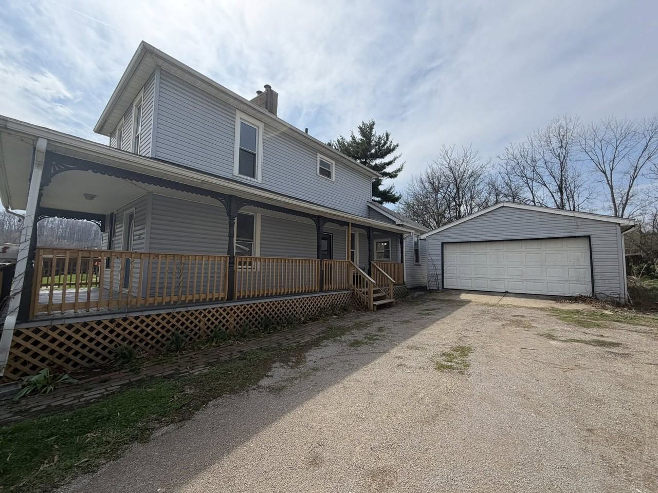 1323 Lake Dr #1 - Photo 2 of 2