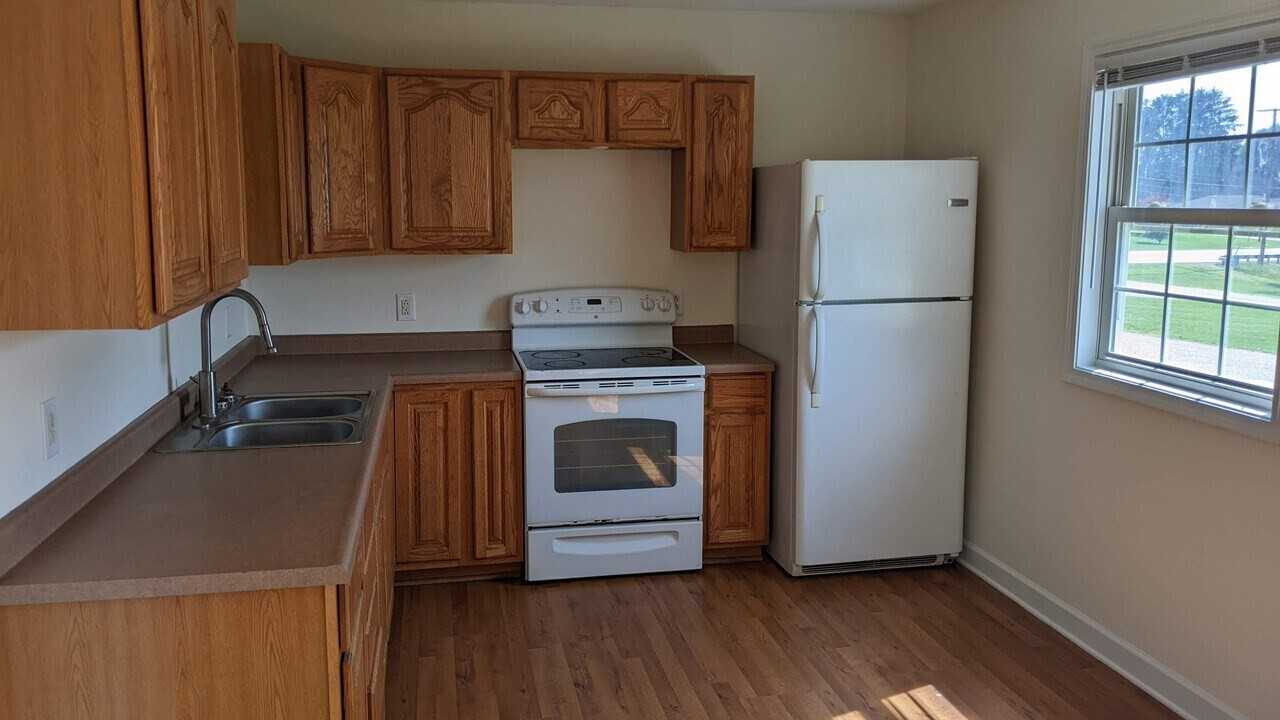 2401 East Pike #103 - Photo 3 of 7