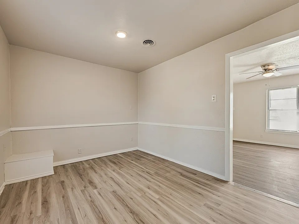165 Eisenhower Blvd121722 #1 - Photo 5 of 17