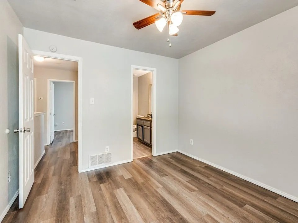 7500 Chapin Rd #1 - Photo 6 of 14