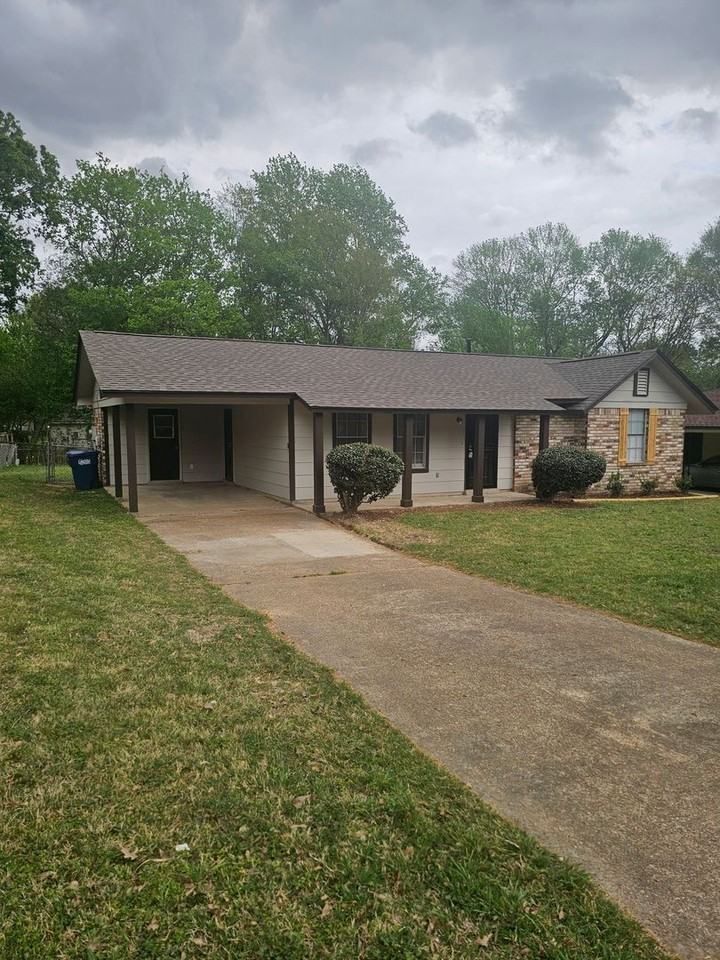 6620 Forestgate Rd - Photo 3 of 24