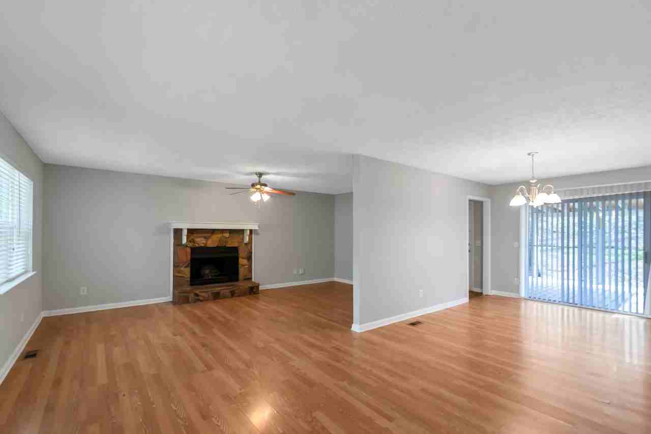 3653 Chestnut Lake Ct - Photo 3 of 15