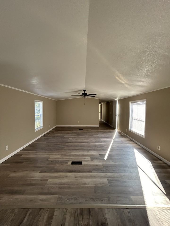 526 Chris St #1 - Photo 4 of 22