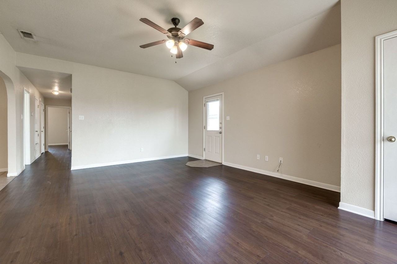 3606 Dustin Ct - Photo 2 of 19