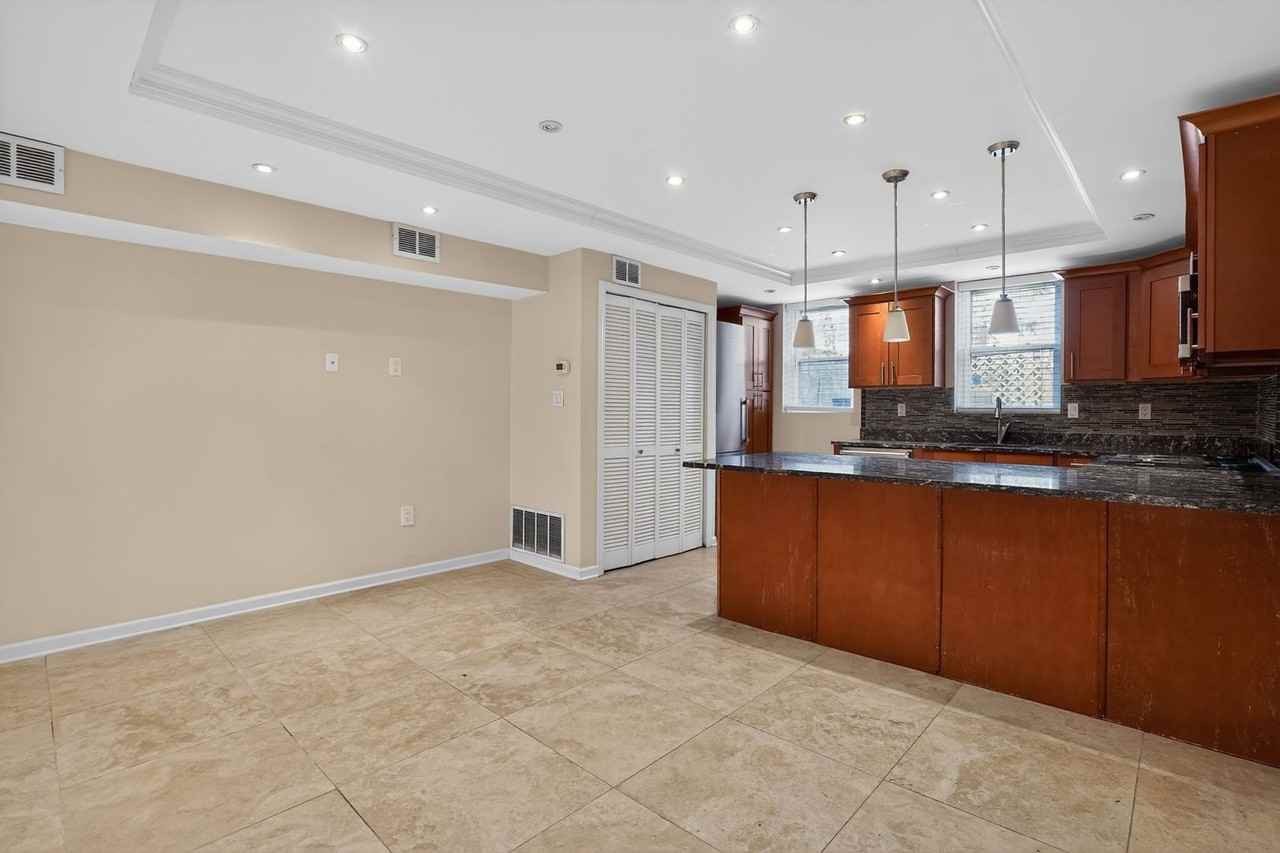 226 N Patrick St #1 - Photo 5 of 16