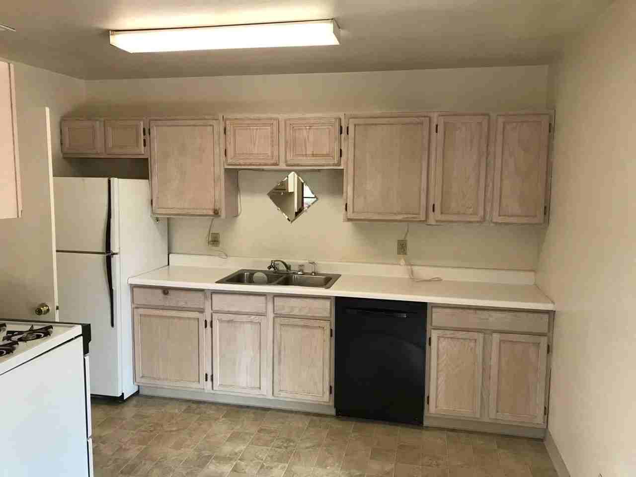 2915 Wood Ave - Photo 4 of 18