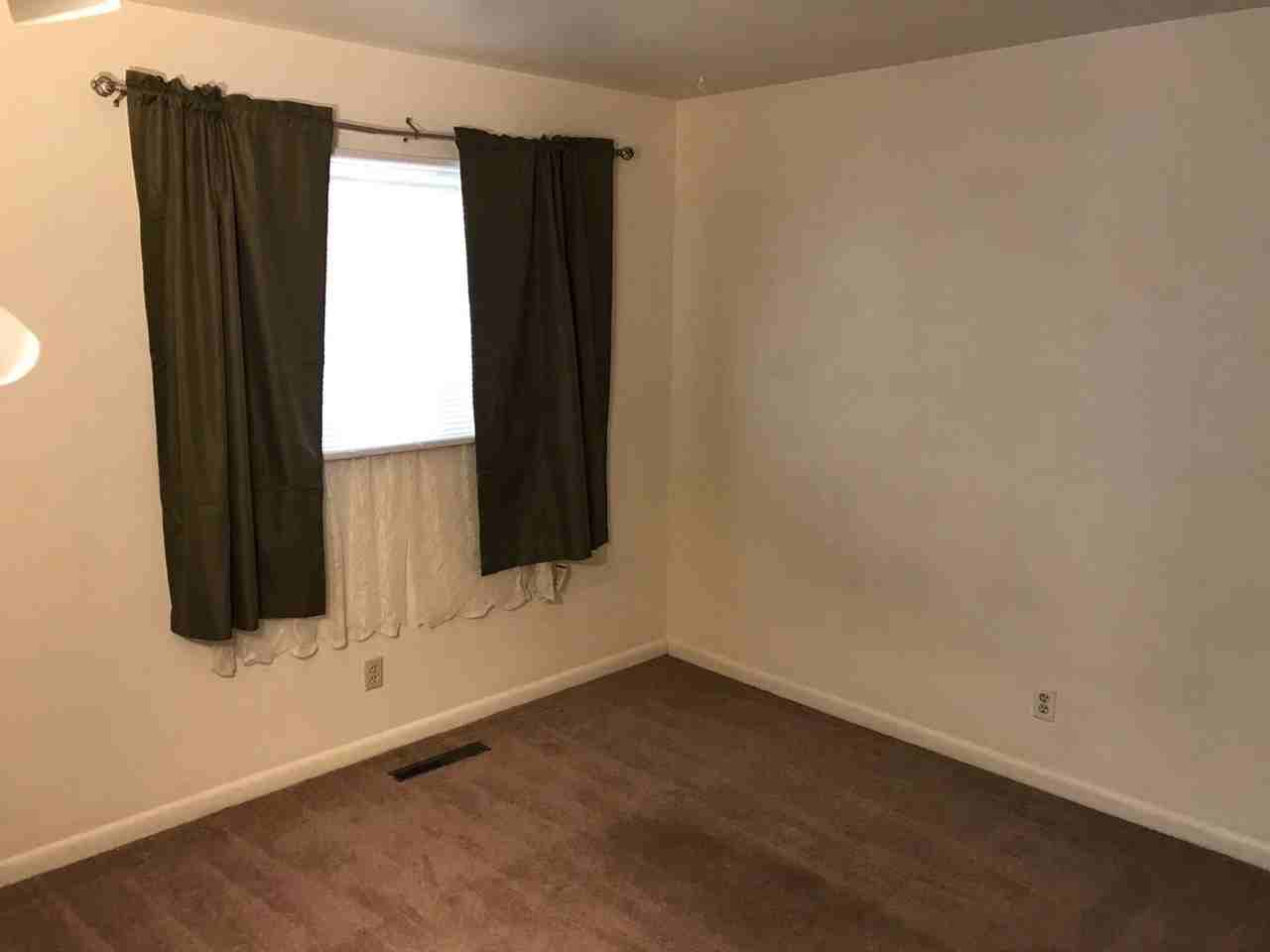 2915 Wood Ave - Photo 5 of 18