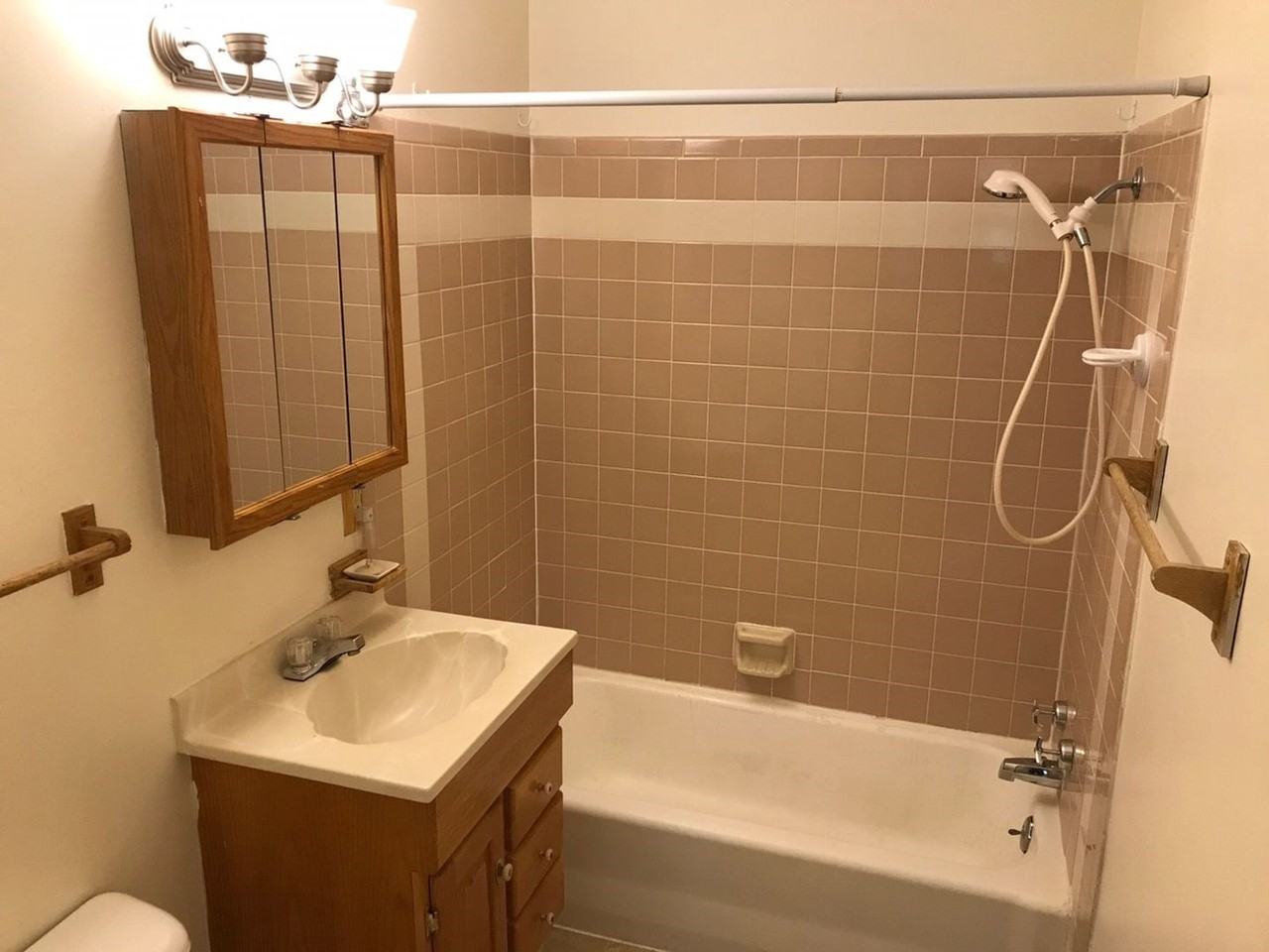 2915 Wood Ave - Photo 6 of 18