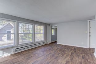 Custer Street 1x1 unit!  Cozy and Quiet neighbor - Photo 1 of 1