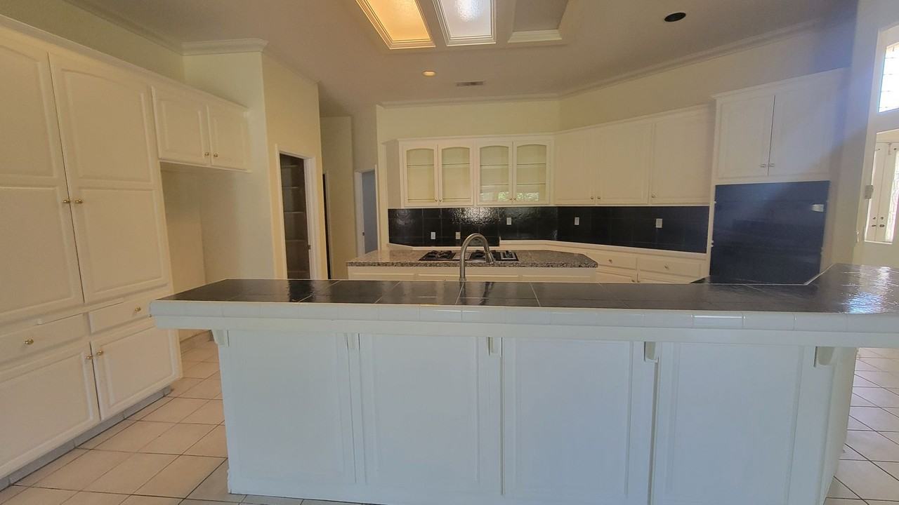 1417 Galliard Ct - Photo 7 of 27