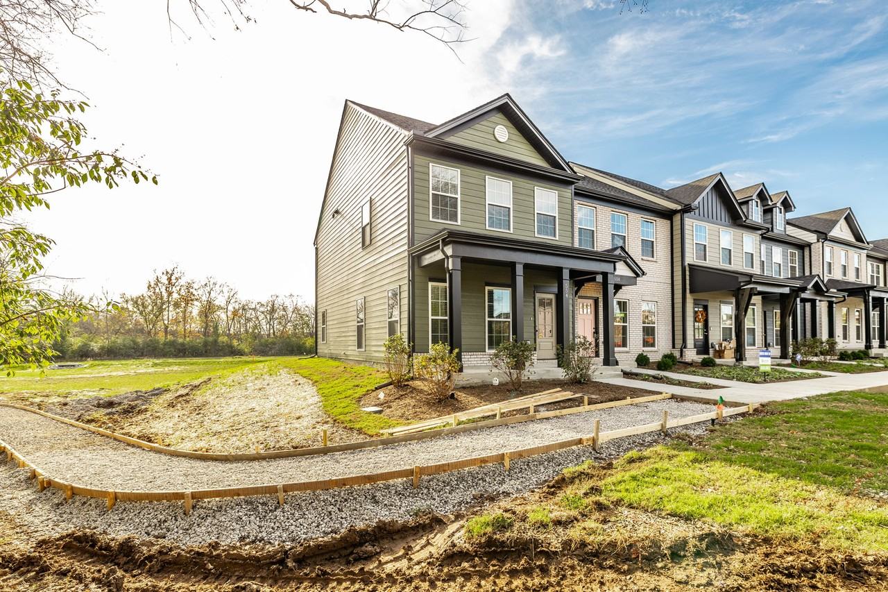 554 Tappan Lane - 1 #1 - Photo 2 of 28