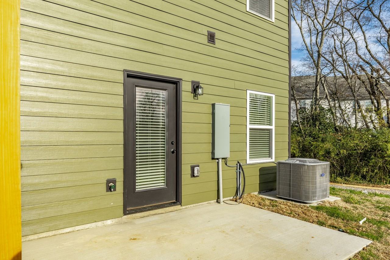 554 Tappan Lane - 1 #1 - Photo 5 of 28