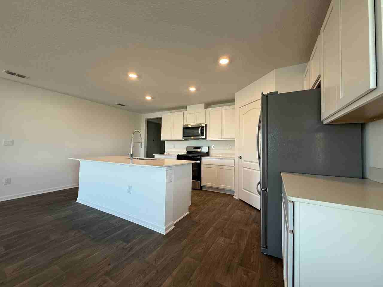 350 Ardila Cir #1 - Photo 3 of 33