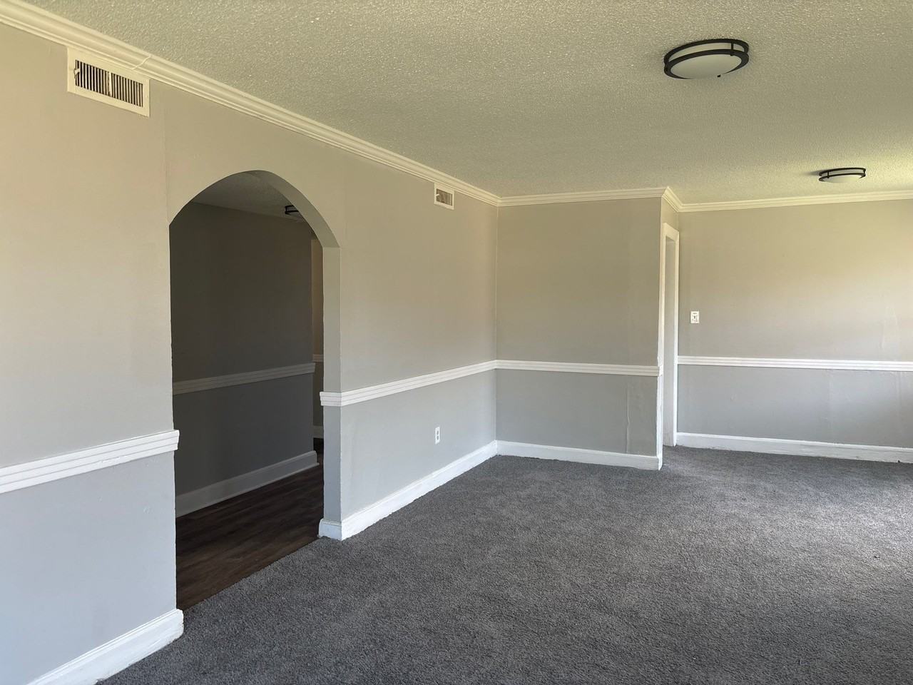 1108 Warren St #1 - Photo 4 of 10