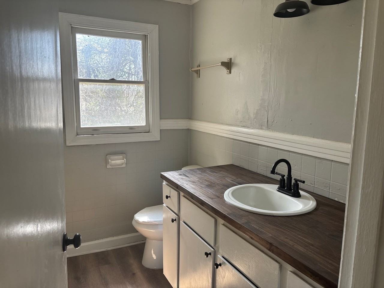 1108 Warren St #1 - Photo 7 of 10