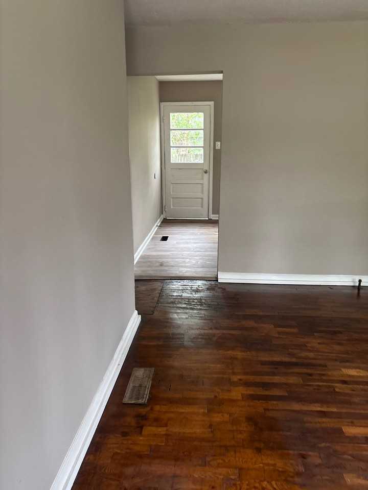 959 Norris St #1 - Photo 3 of 9