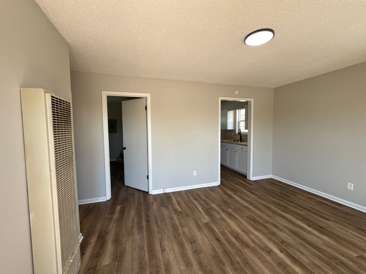 129 E Jefferson St #1 - Photo 3 of 4