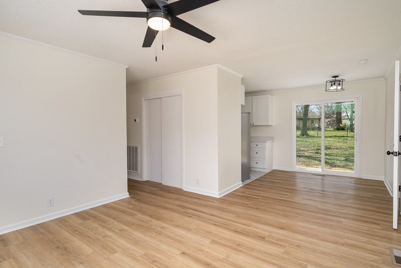 122 Brookside Dr #1 - Photo 6 of 27