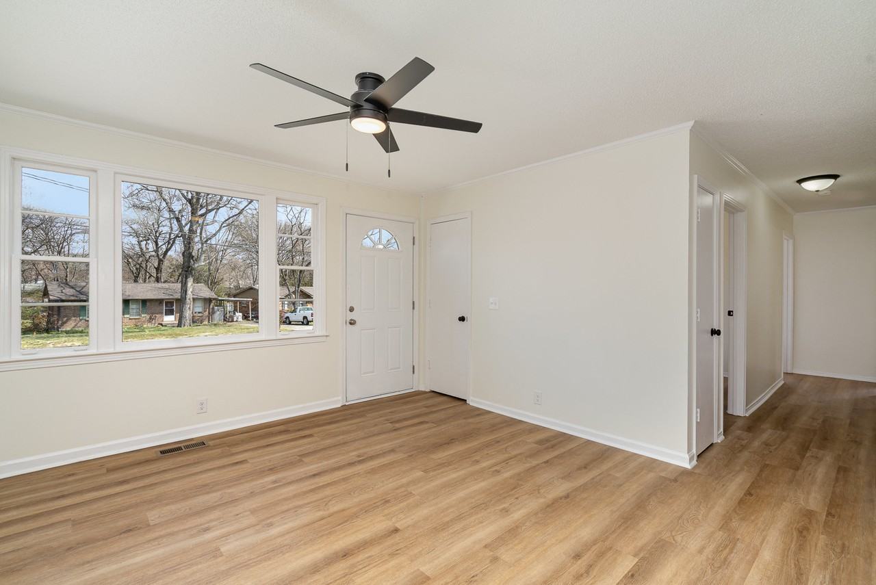 122 Brookside Dr #1 - Photo 7 of 27