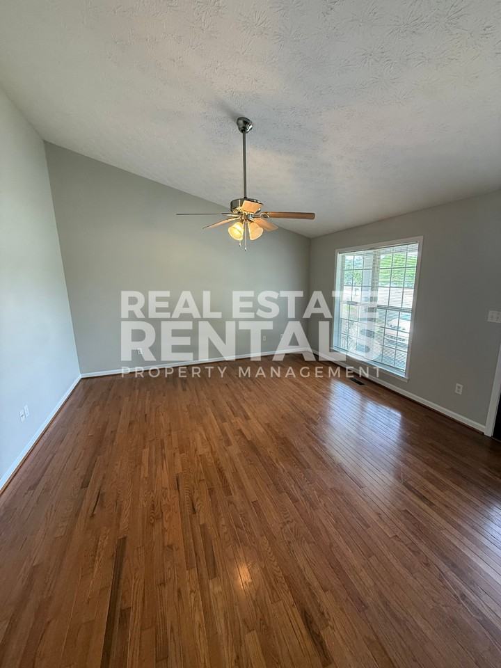 3083 Lakeview Cir #1 - Photo 2 of 13