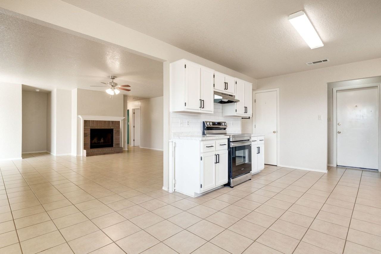 4509 Blueduck Dr - Photo 6 of 19