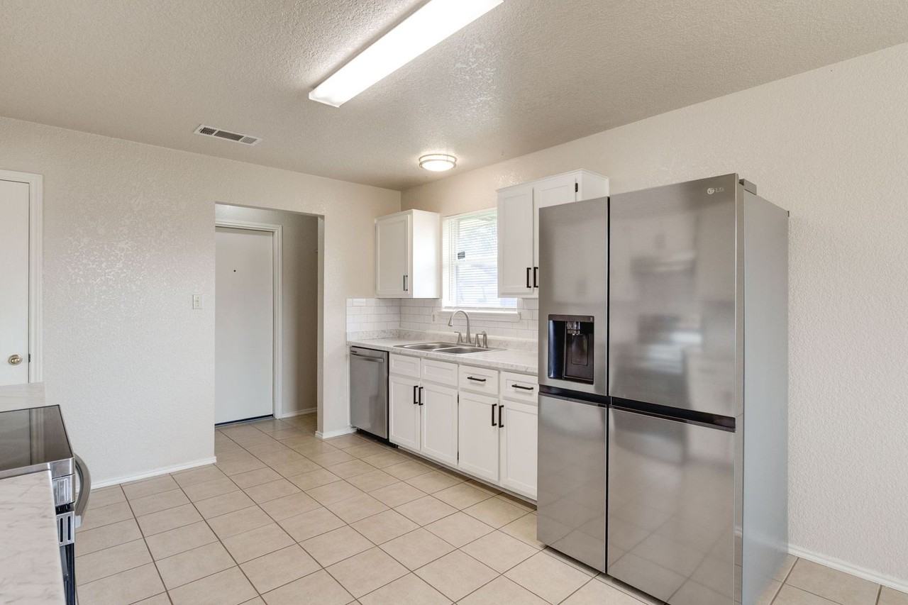 4509 Blueduck Dr - Photo 7 of 19