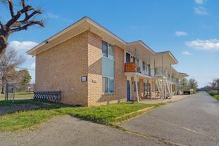 Evanston Apartments - Photo 1 of 1