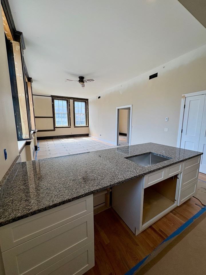 207 Pleasant St #101 - Photo 4 of 14