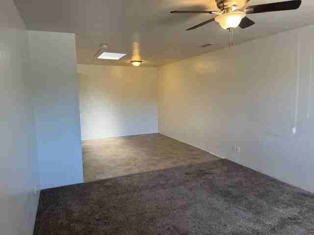 4557 N Robert Rd #D - Photo 2 of 30