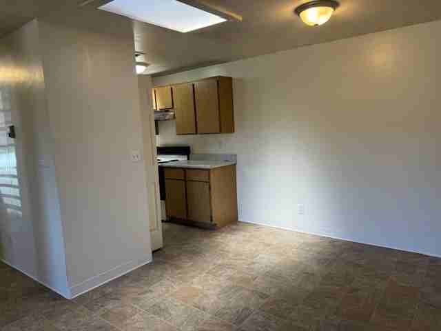 4557 N Robert Rd #D - Photo 4 of 30