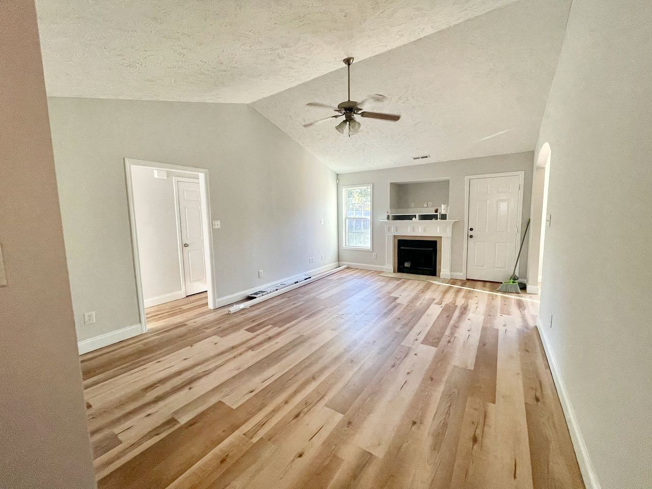 149 Ironside Ct #1 - Photo 4 of 32