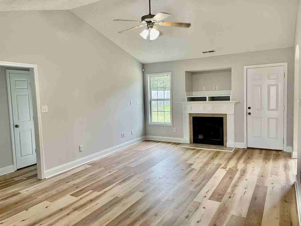 149 Ironside Ct #1 - Photo 5 of 32