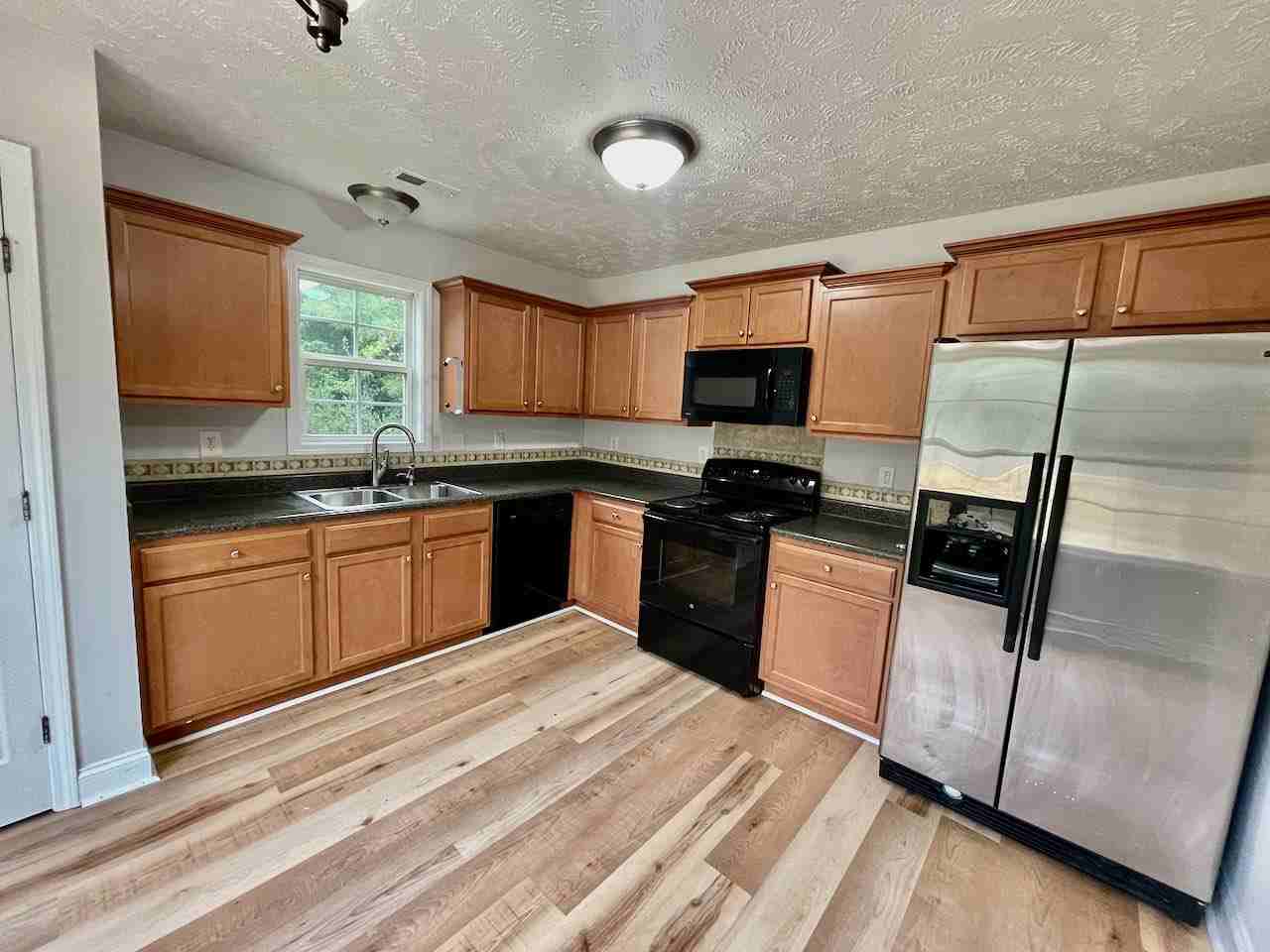 149 Ironside Ct #1 - Photo 6 of 32