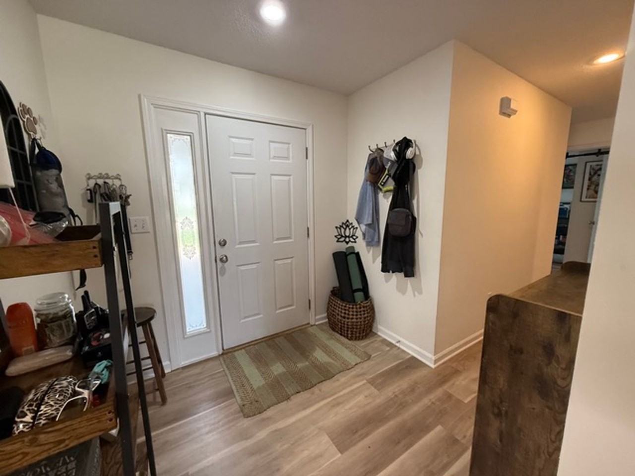 707 Ames Dr - Photo 3 of 34