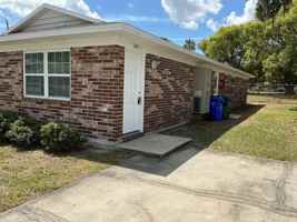 featured image of 1612 E Fern Rd