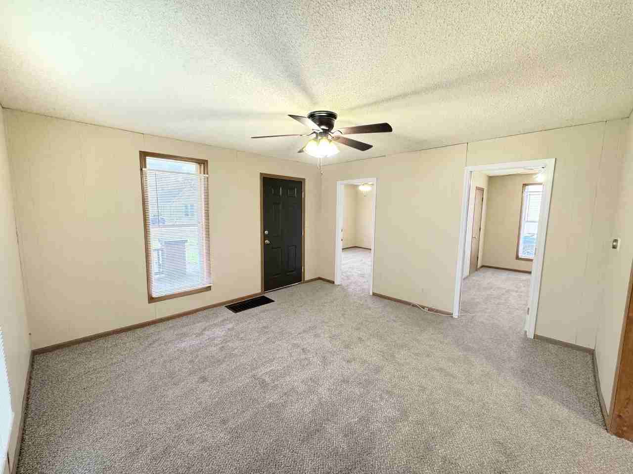 416 Grover St - Photo 3 of 24