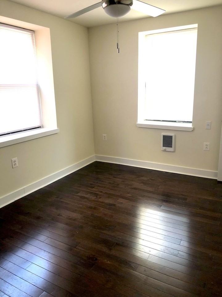 Sherwood Court Apartments - Photo 7 of 34
