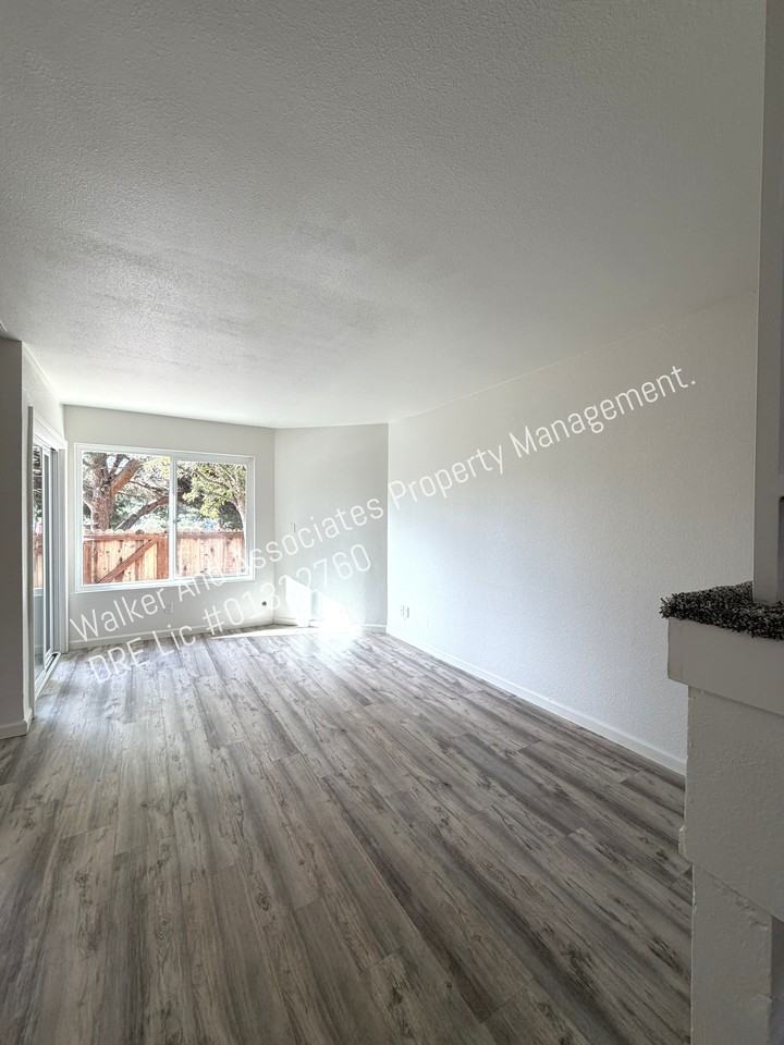 325 E Rice Ranch Rd #1 - Photo 4 of 26